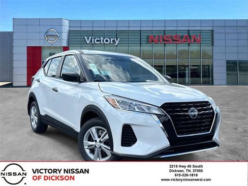 New 2025 Nissan Kicks Play S image 1