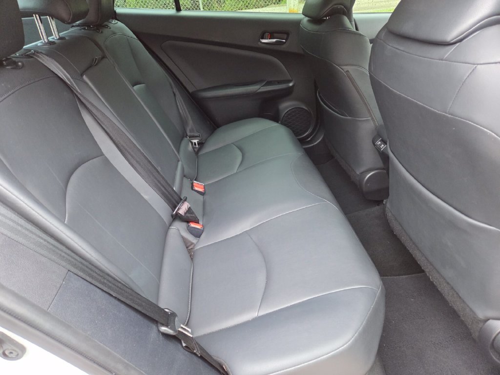 Used 2021 Toyota Prius FWD image 17