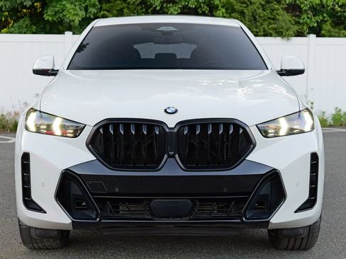 Used 2024 BMW X6 xDrive40i w/ Premium Package AWD/4WD image 2
