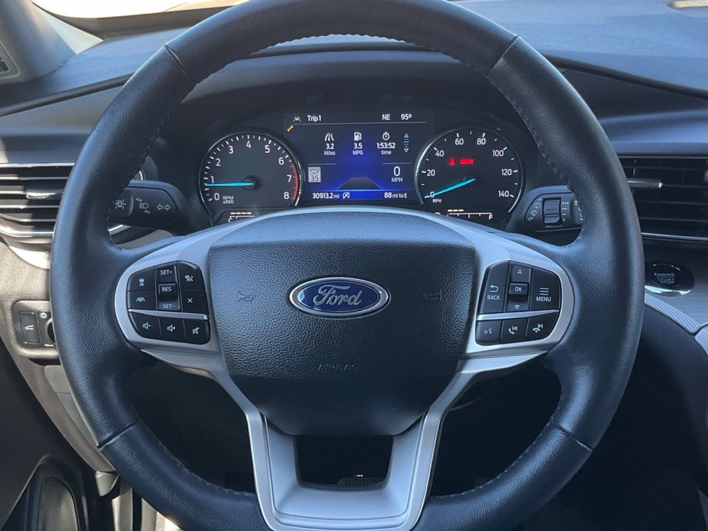 Used 2023 Ford Explorer XLT w/ Equipment Group 202A RWD image 43