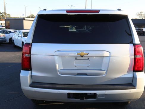Used 2019 Chevrolet Tahoe LT image 4