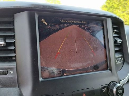 Used 2019 RAM 1500 Big Horn RWD image 16