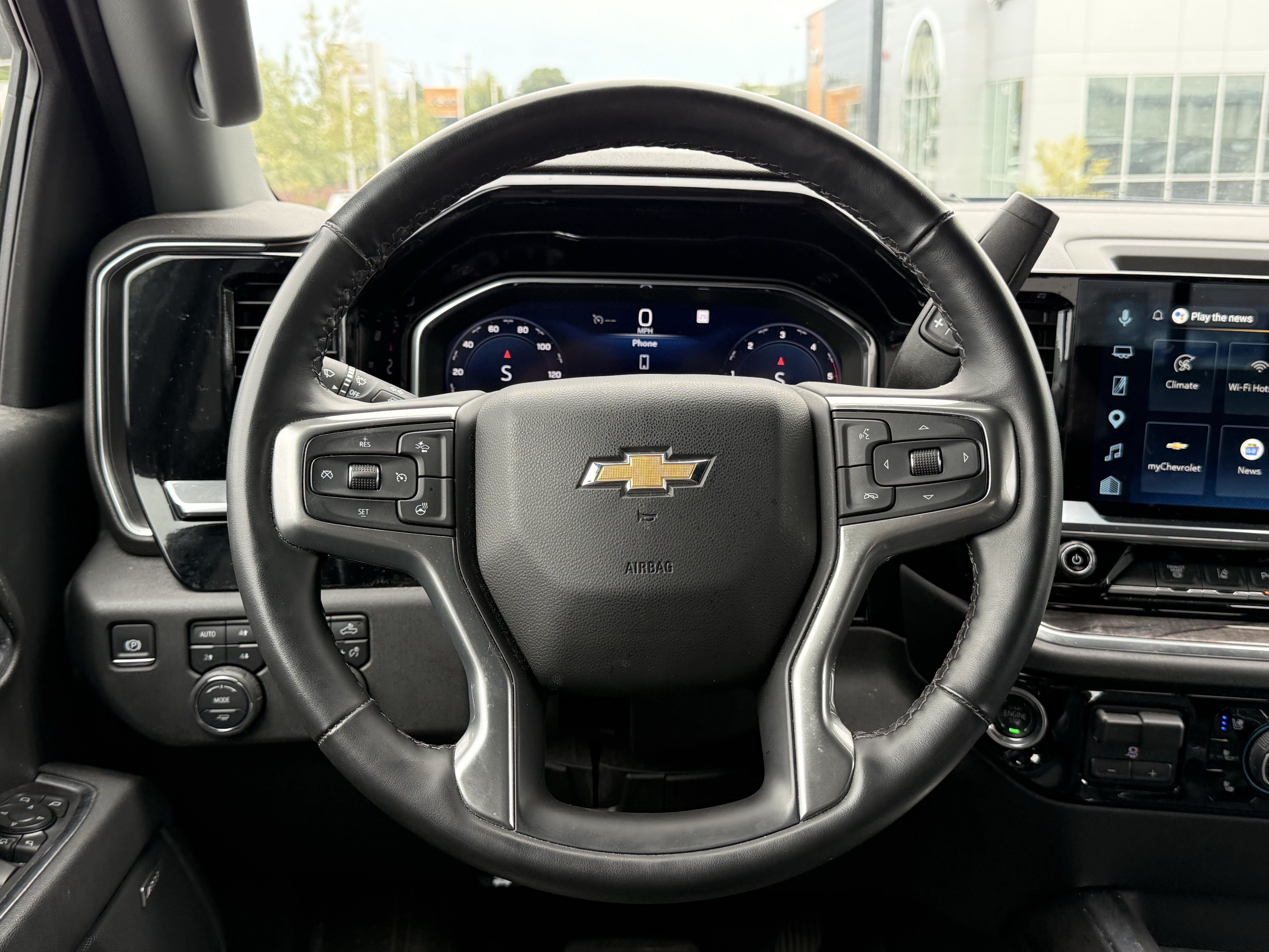 Used 2025 Chevrolet Silverado 2500 LTZ w/ LTZ Convenience Package AWD/4WD image 6