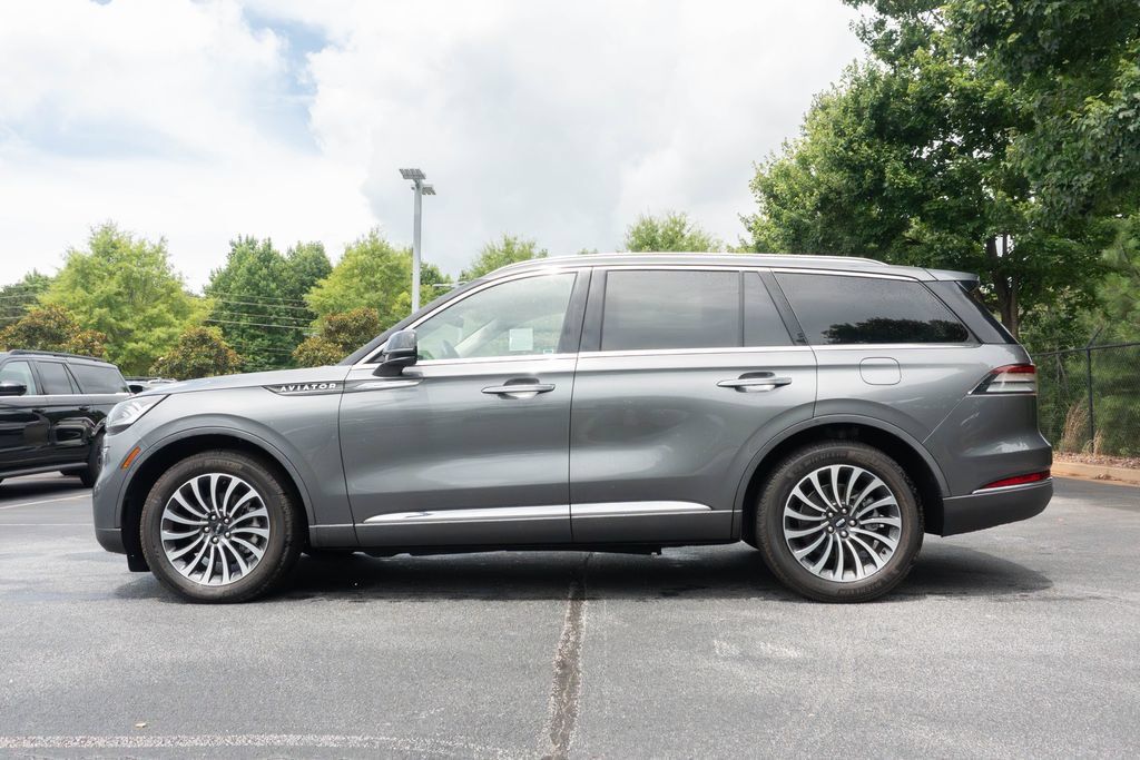 Used 2023 Lincoln Aviator Reserve RWD image 7