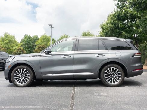 Used 2023 Lincoln Aviator Reserve RWD image 7