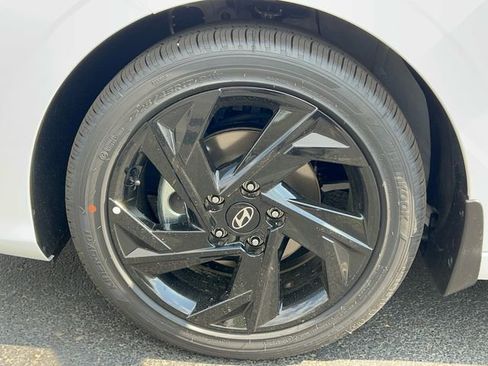 New 2026 Hyundai Elantra SEL Sport Premium FWD image 5