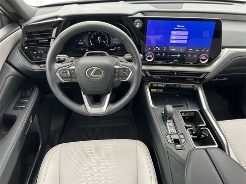 Used 2025 Lexus TX 350 AWD image 19
