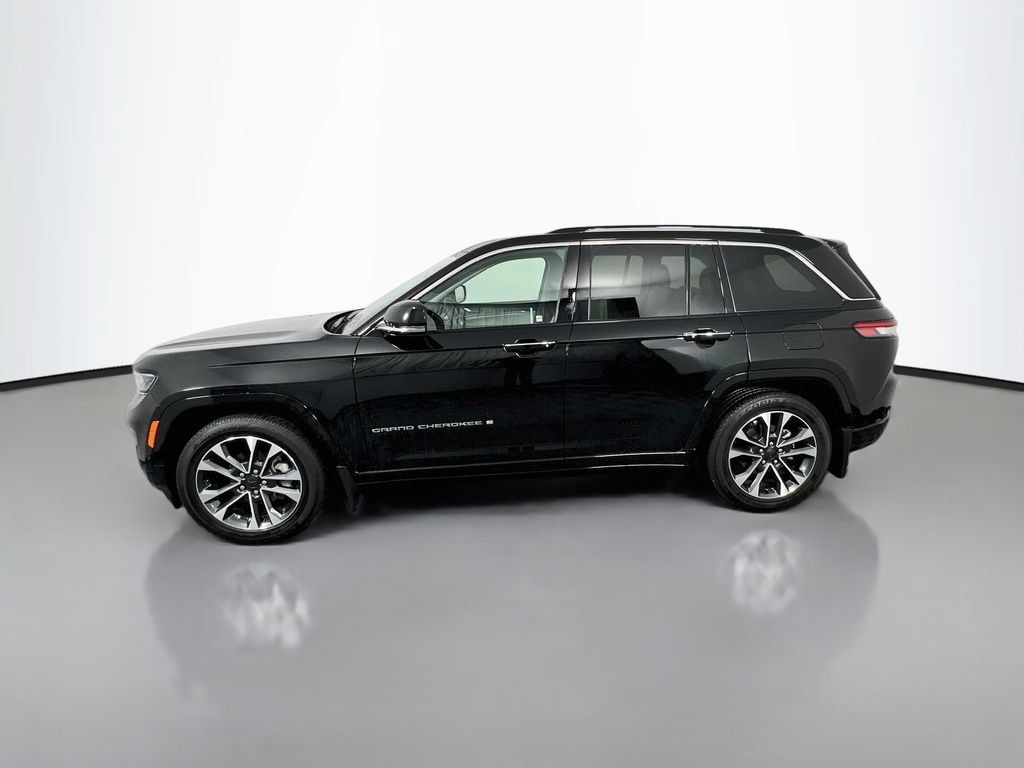 Used 2022 Jeep Grand Cherokee Overland AWD/4WD image 4