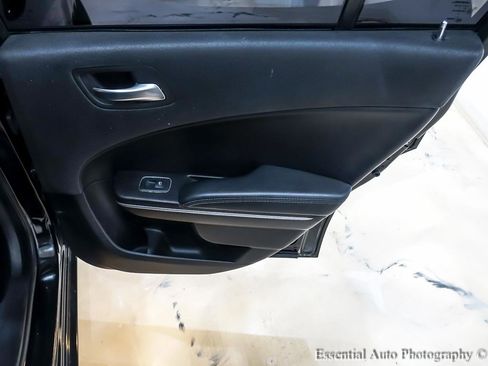 Used 2020 Dodge Charger SXT w/ Leather Interior Group image 30