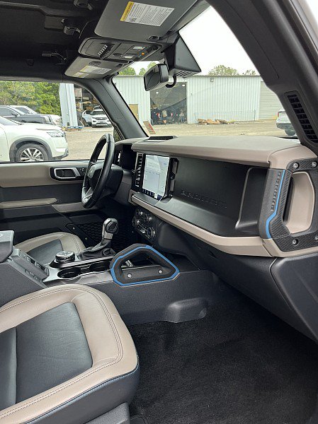 Used 2023 Ford Bronco Wildtrak AWD/4WD image 15