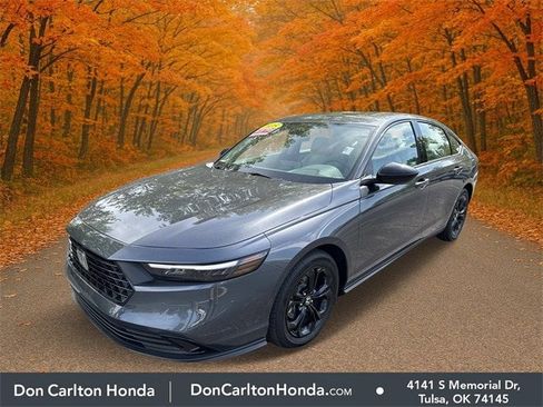 Certified 2025 Honda Accord SE image 3