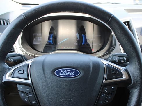 Used 2024 Ford Edge SEL AWD/4WD image 12