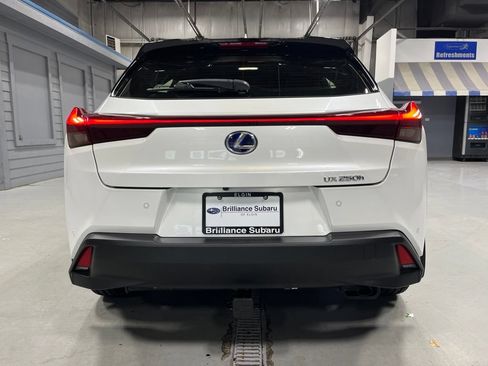 Used 2022 Lexus UX 250h w/ Premium Package AWD/4WD image 6