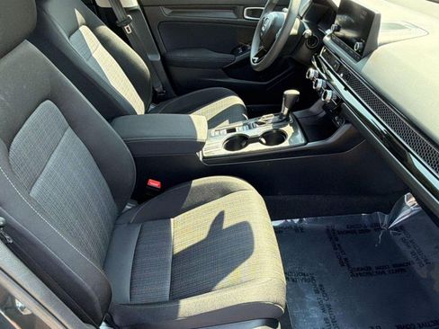 Used 2023 Honda Civic LX image 28