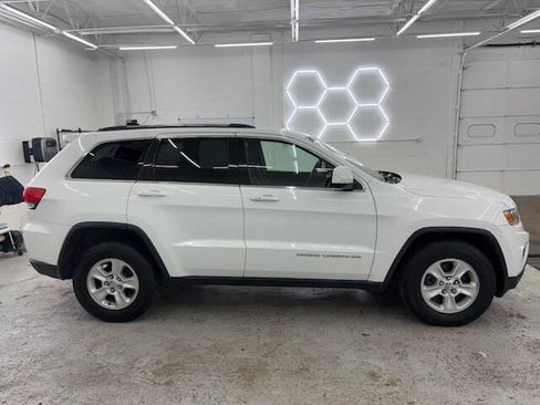 Used 2015 Jeep Grand Cherokee Laredo w/ Quick Order Package 23E image 4