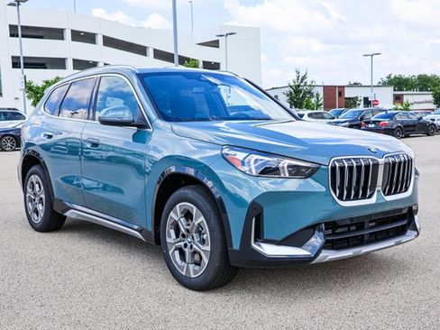 Certified 2025 BMW X1 xDrive28i w/ Convenience Package AWD/4WD image 3