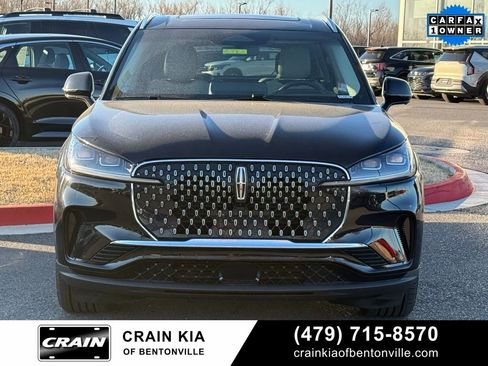 Used 2025 Lincoln Aviator Reserve w/ Equipment Group 201A image 2