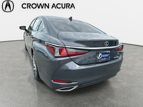 Used 2024 Lexus ES 350 w/ Technology Package image 10