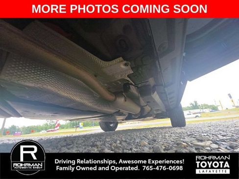 Used 2022 Toyota RAV4 SE w/ SE Grade Weather Package AWD/4WD image 9
