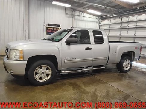 Used 2011 Chevrolet Silverado 1500 LT w/ All-Star Edition AWD/4WD image 5