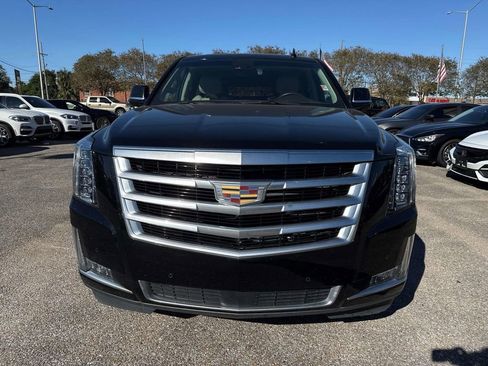Used 2015 Cadillac Escalade ESV Premium image 2
