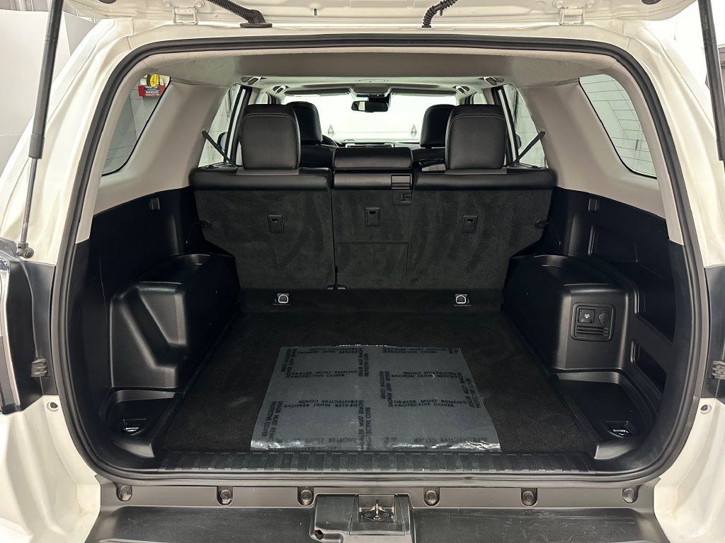 Used 2023 Toyota 4Runner SR5 Premium w/ Moonroof Package AWD/4WD image 35