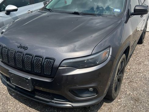 Used 2019 Jeep Cherokee Latitude Plus FWD image 1
