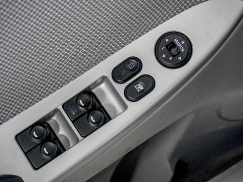 Used 2013 Hyundai Accent GLS image 17