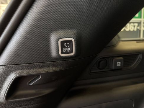 Used 2025 Jeep Grand Cherokee Limited 4xe AWD/4WD image 11