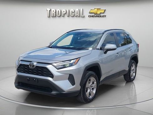 Used 2022 Toyota RAV4 XLE image 1