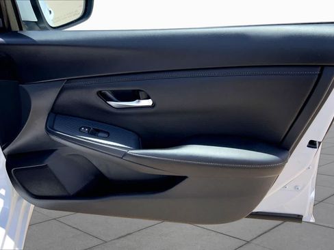 Used 2025 Nissan Sentra SV FWD image 22