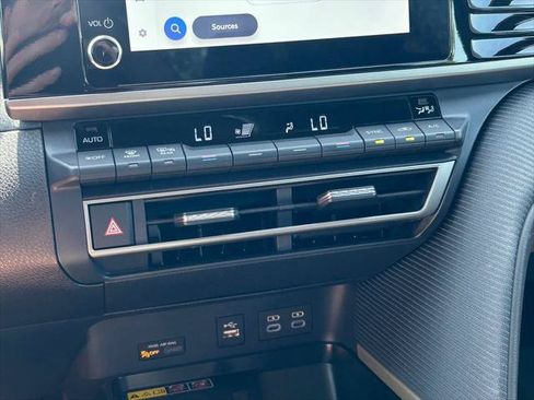 Certified 2026 Toyota Camry SE w/ Convenience Package FWD image 30