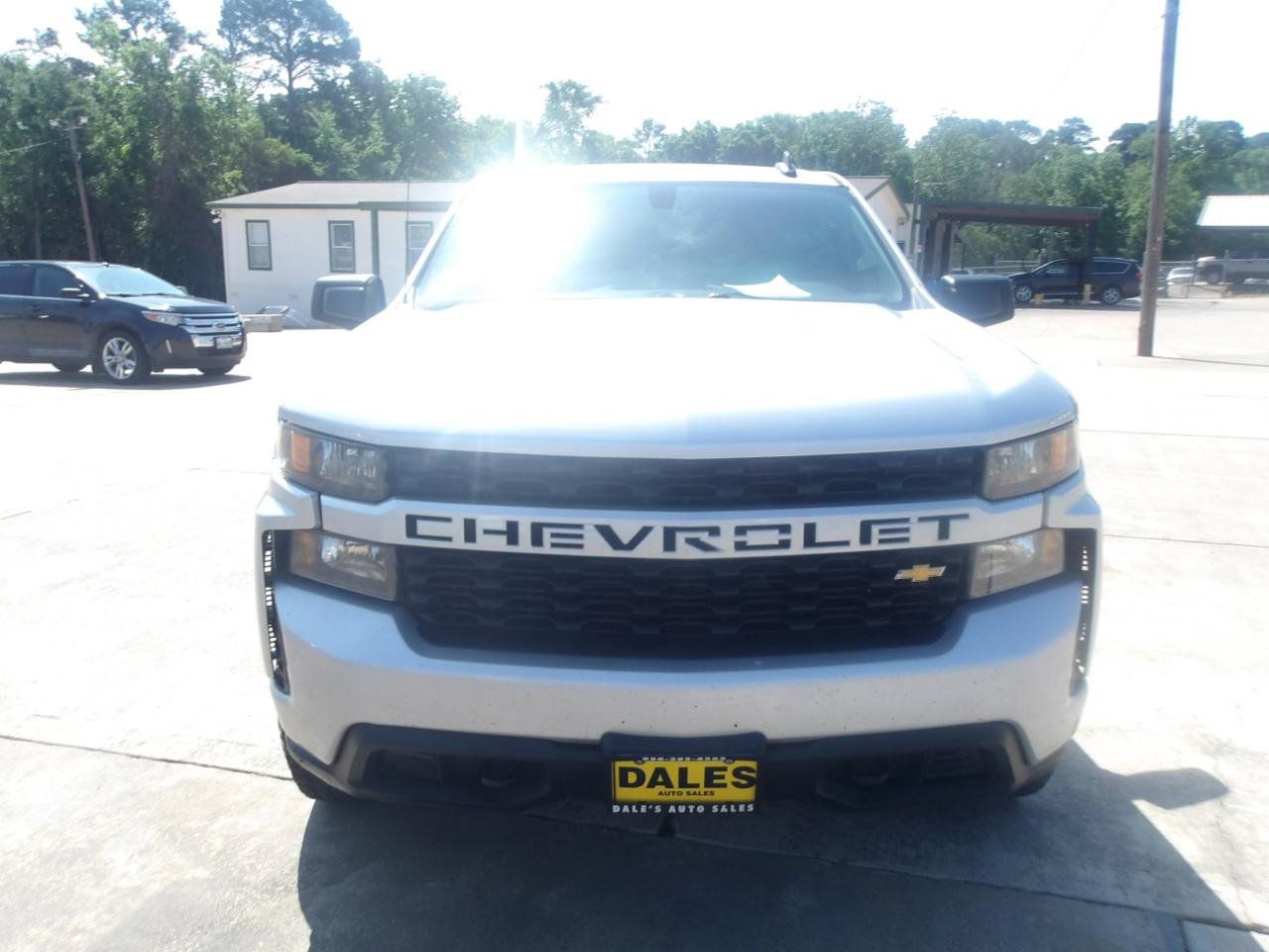 Used 2020 Chevrolet Silverado 1500 Custom w/ Custom Value Package RWD image 3