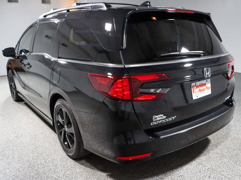 Used 2024 Honda Odyssey Sport image 9
