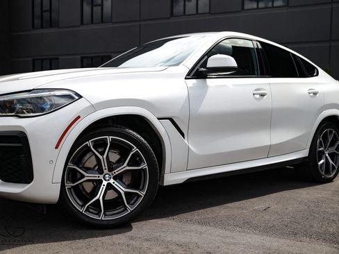Used 2022 BMW X6 xDrive40i w/ Executive Package AWD/4WD image 5