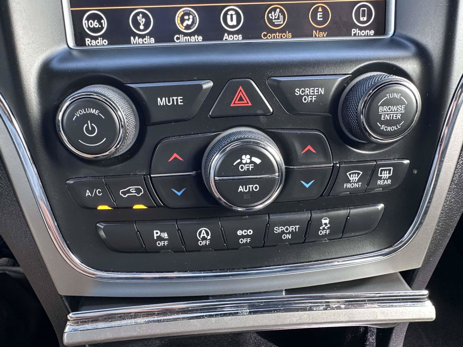 Used 2018 Jeep Grand Cherokee Altitude AWD/4WD image 24