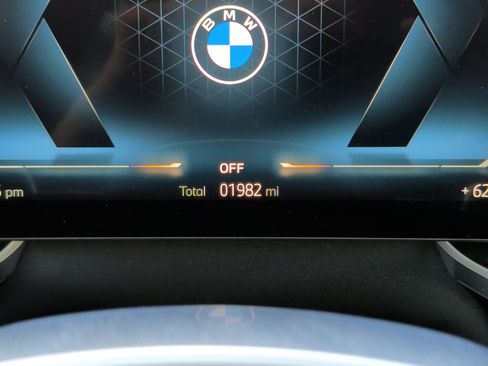 Certified 2025 BMW 760i xDrive w/ Executive Package image 22