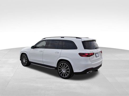 Used 2024 Mercedes-Benz GLS 450 4MATIC image 3