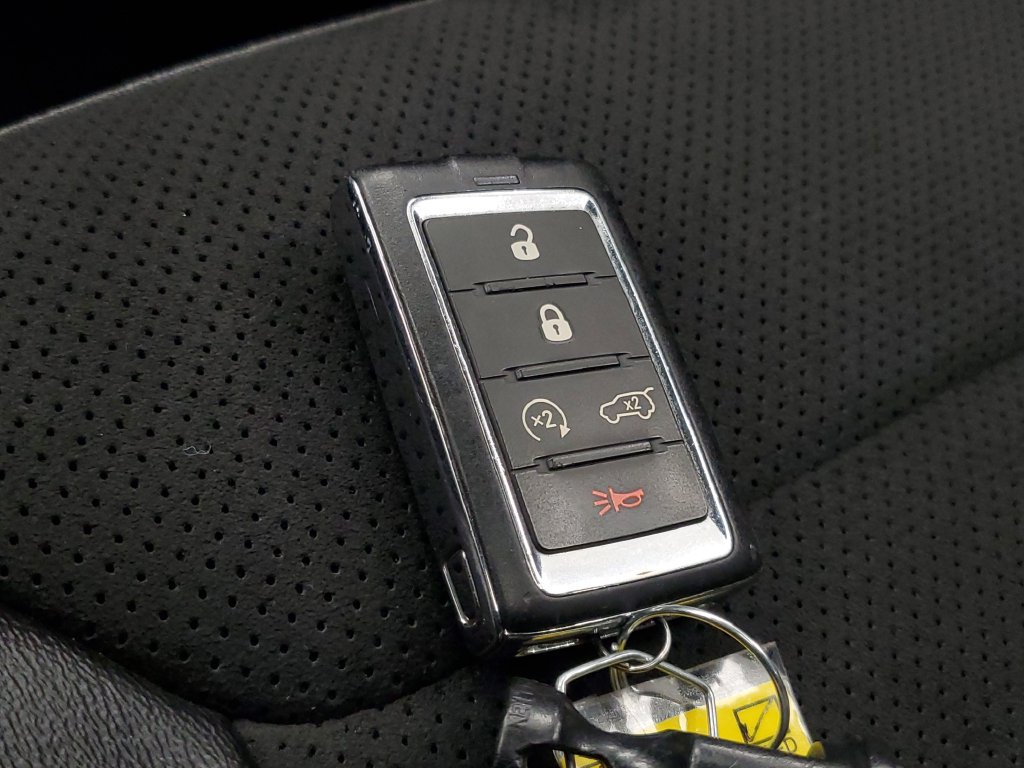 Used 2023 Jeep Grand Cherokee L Laredo AWD/4WD image 29