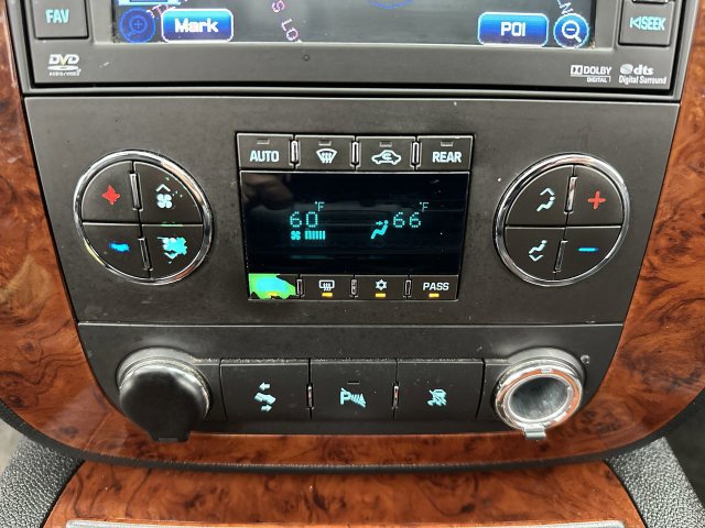 Used 2011 Chevrolet Tahoe LTZ AWD/4WD image 20