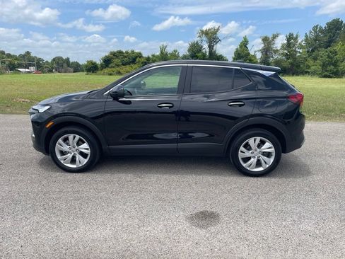Used 2024 Buick Encore GX Preferred AWD/4WD image 2