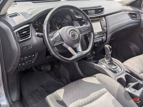 Used 2019 Nissan Rogue SV w/ Premium Package AWD/4WD image 10