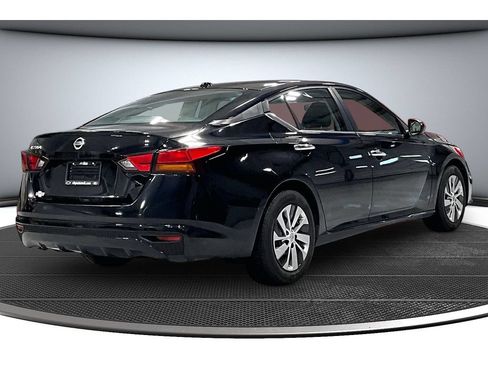 Used 2019 Nissan Altima 2.5 S FWD image 17