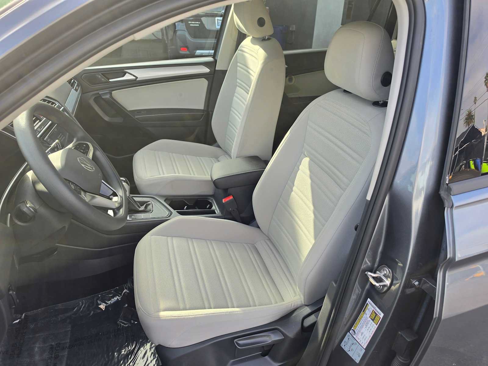 Used 2022 Volkswagen Tiguan S FWD image 23