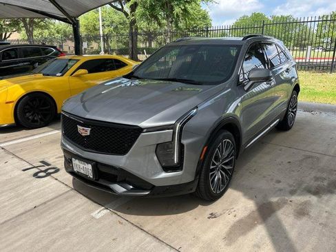 Used 2024 Cadillac XT4 Sport FWD image 1