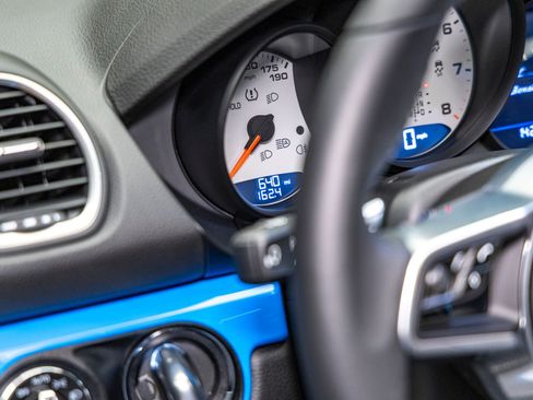 Used 2024 Porsche 718 Boxster S image 39