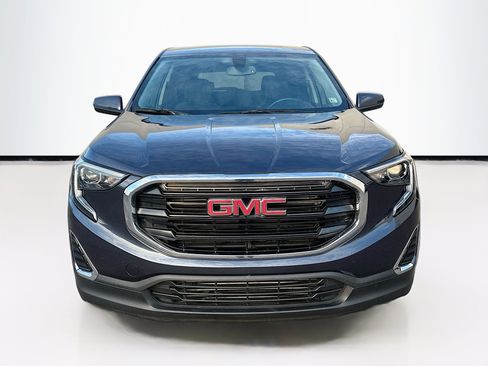 Used 2018 GMC Terrain SLE image 2