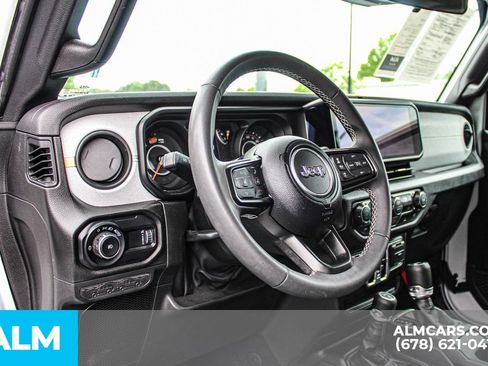 Used 2025 Jeep Wrangler Unlimited Sport AWD/4WD image 30