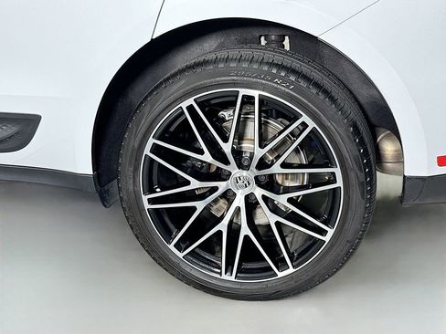 Used 2026 Porsche Macan image 34