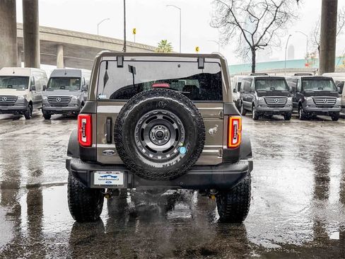 New 2025 Ford Bronco Badlands image 5